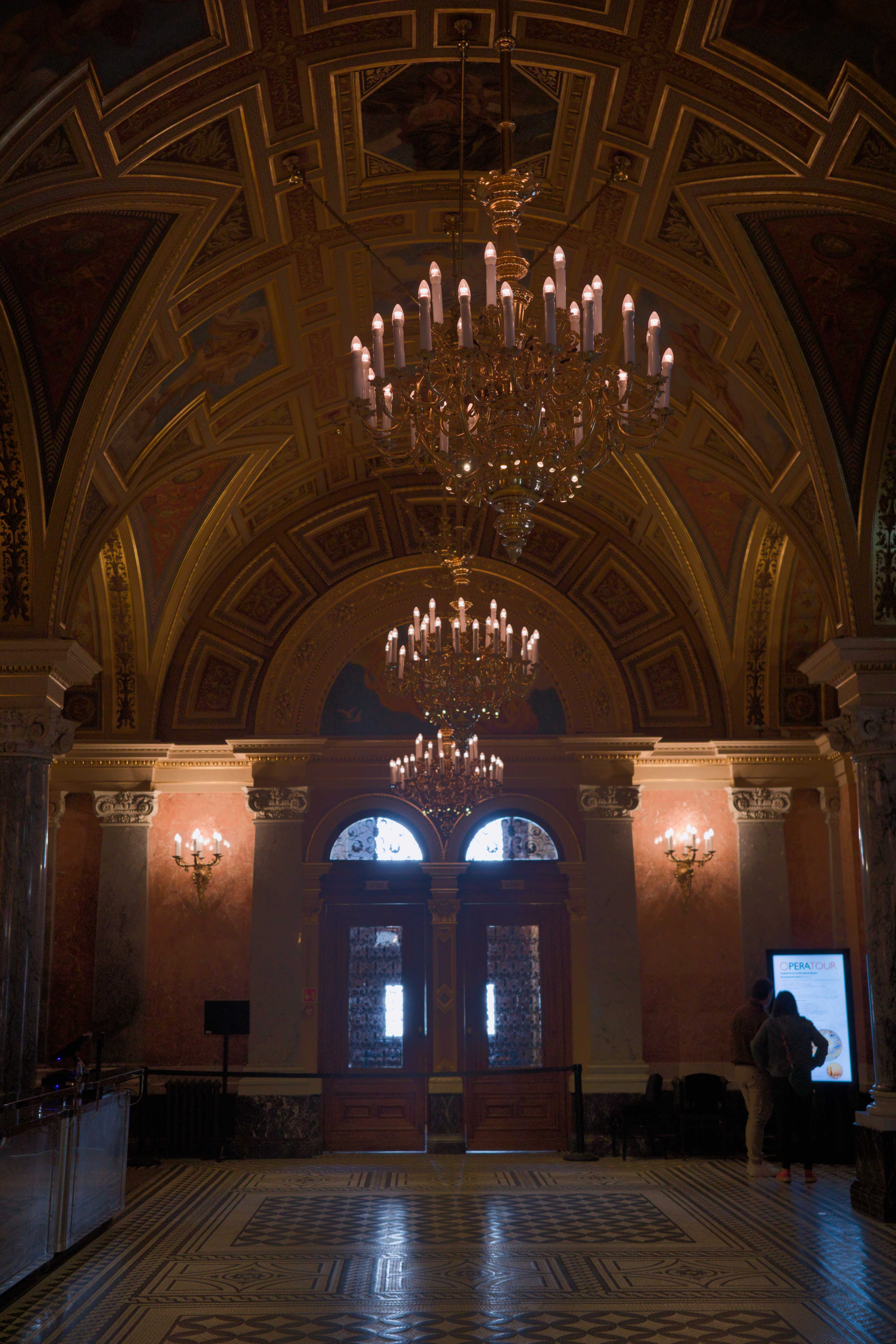 Eingangsbereich der Oper